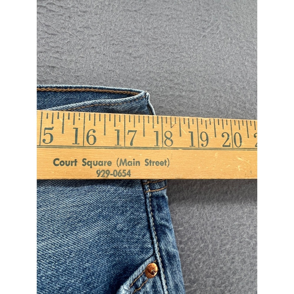 Levis 501 Original Fit Jeans Womens 32x32 Blue Distressed Button Fly Denim Pants - Picture 4 of 13